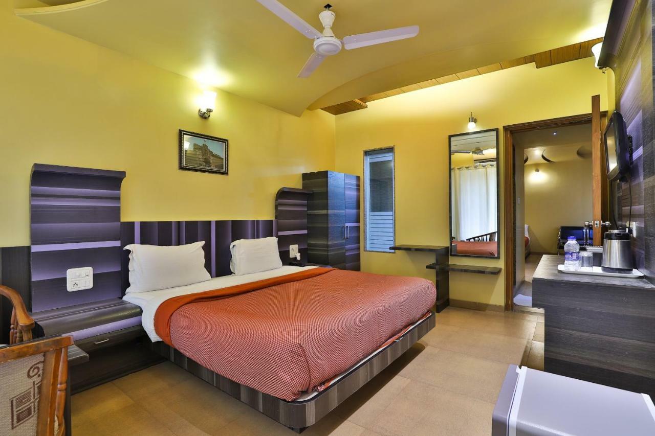 Palette - Hotel Ocean Inn Даман Екстер'єр фото