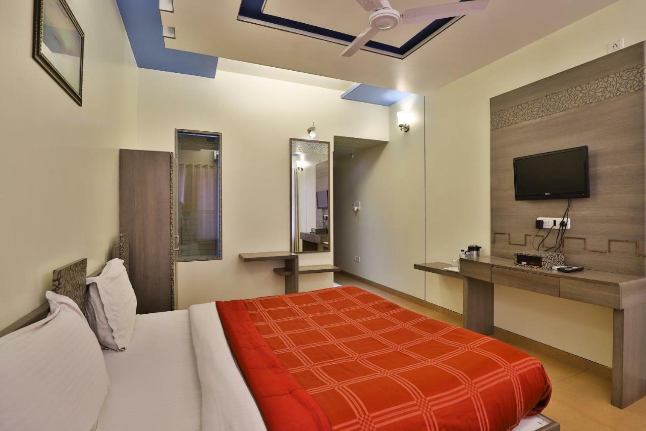 Palette - Hotel Ocean Inn Даман Екстер'єр фото