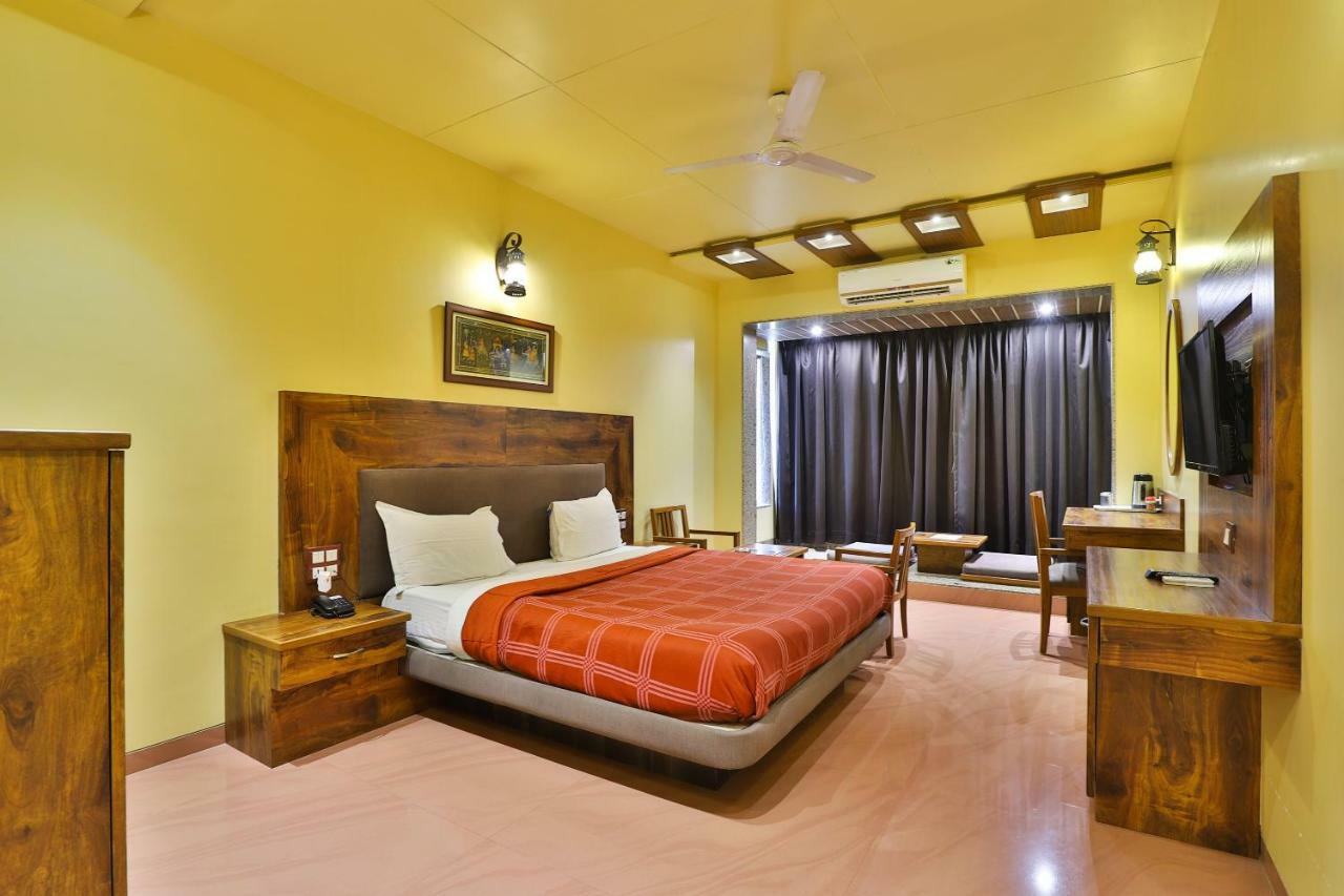 Palette - Hotel Ocean Inn Даман Екстер'єр фото